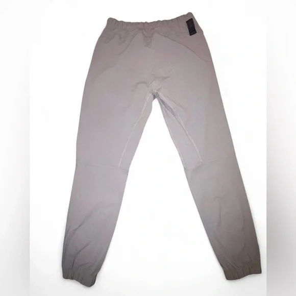 Fabletics Men's Gray Jogger Pants - Picture 3 of 6